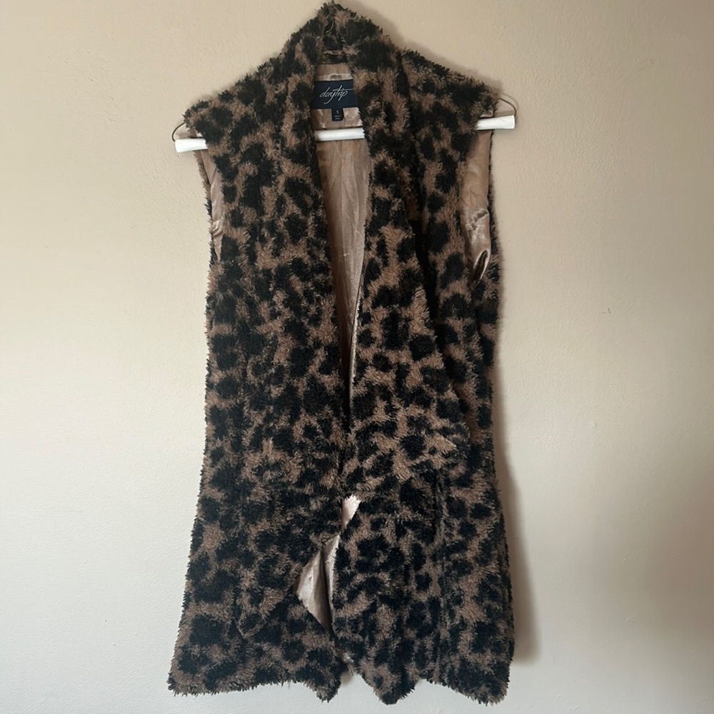 Day trip cheetah vest